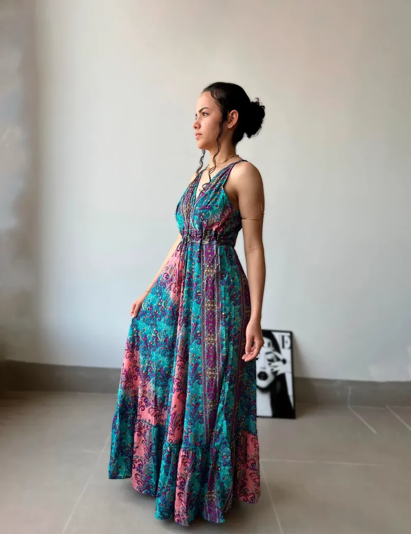Vestido Indiano Fios de Ouro Costa Fechada