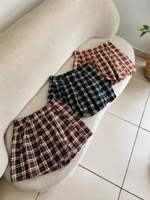Saia Short Charlotte Xadrez